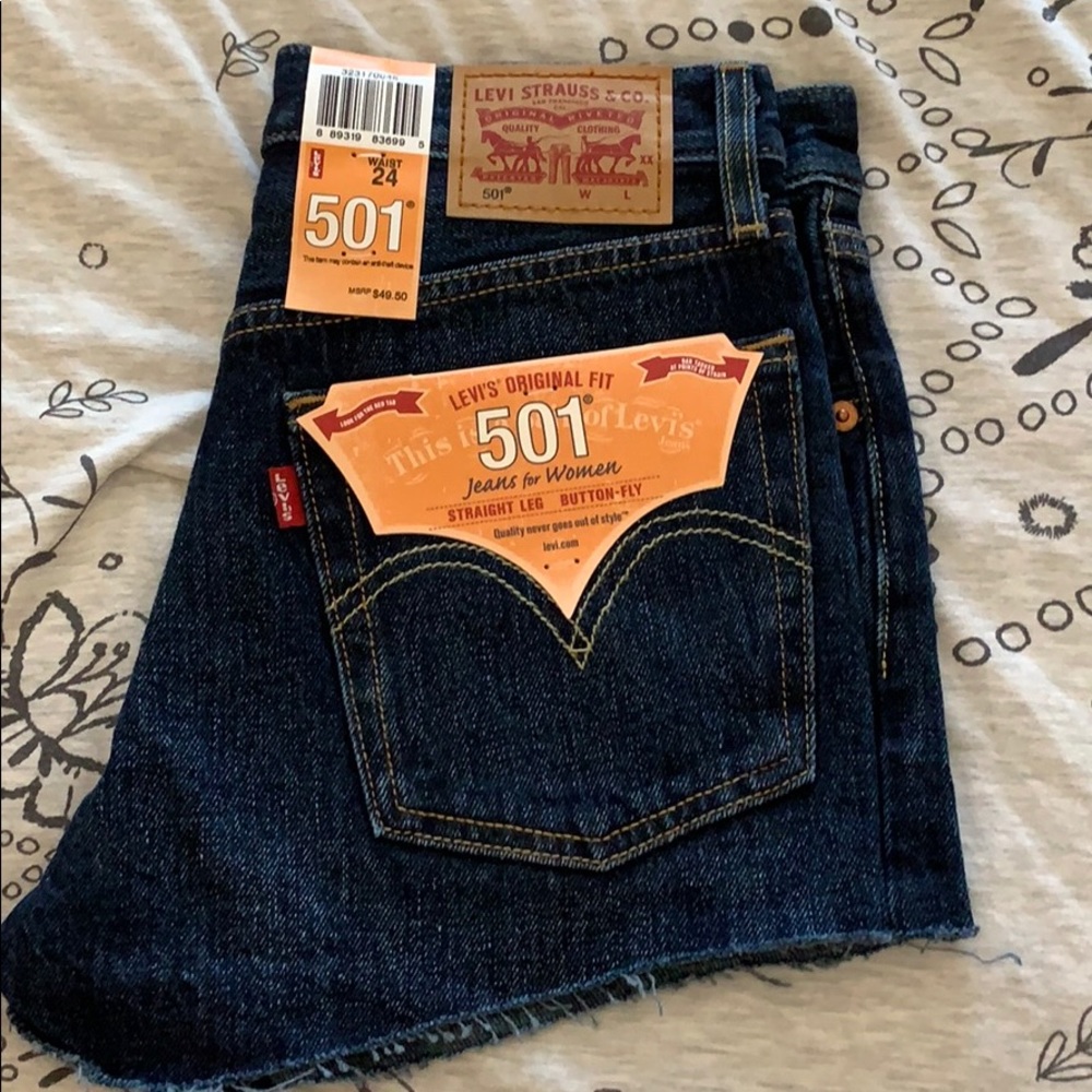 LEVIS high waisted denim shorts